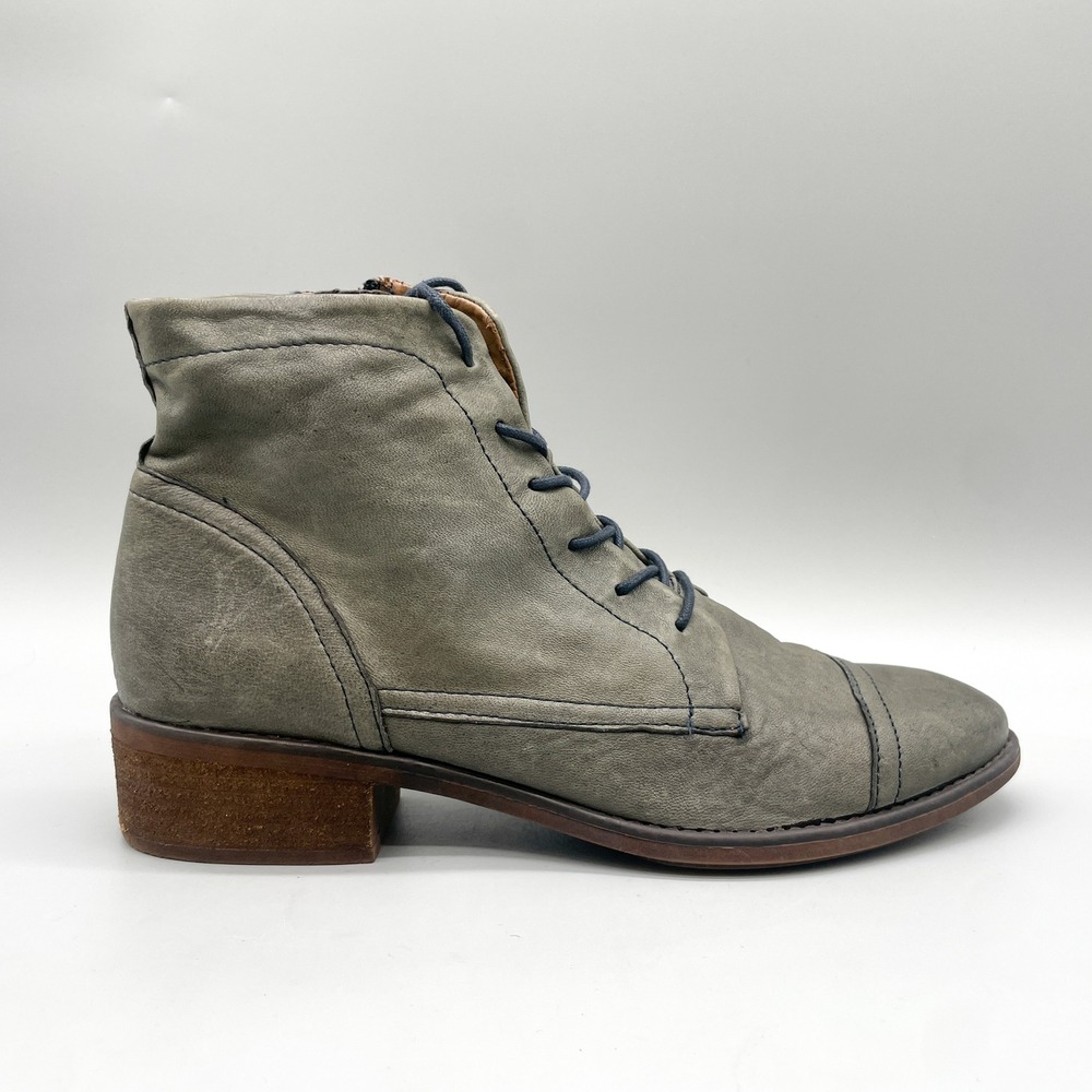 Comfortiva Womens 11M Cordia Boots Gray Leather Cap Toe Rustic Boho Steampunk
